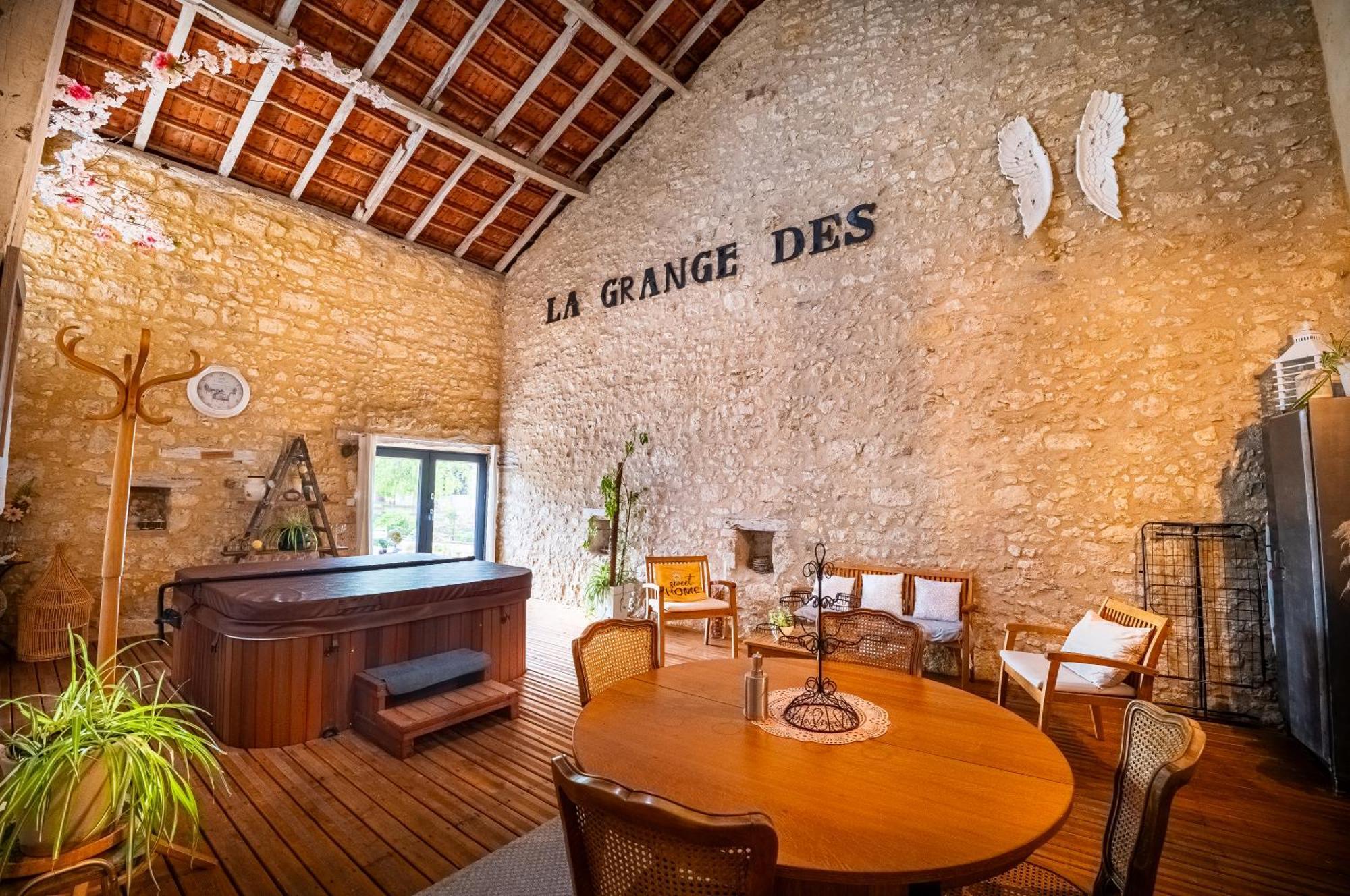 Villa La Grange Des Anges Blanc  Exterior foto